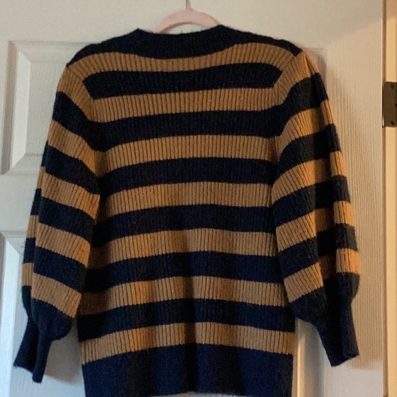 Blue and Gold sweater - Picture 2 of 5